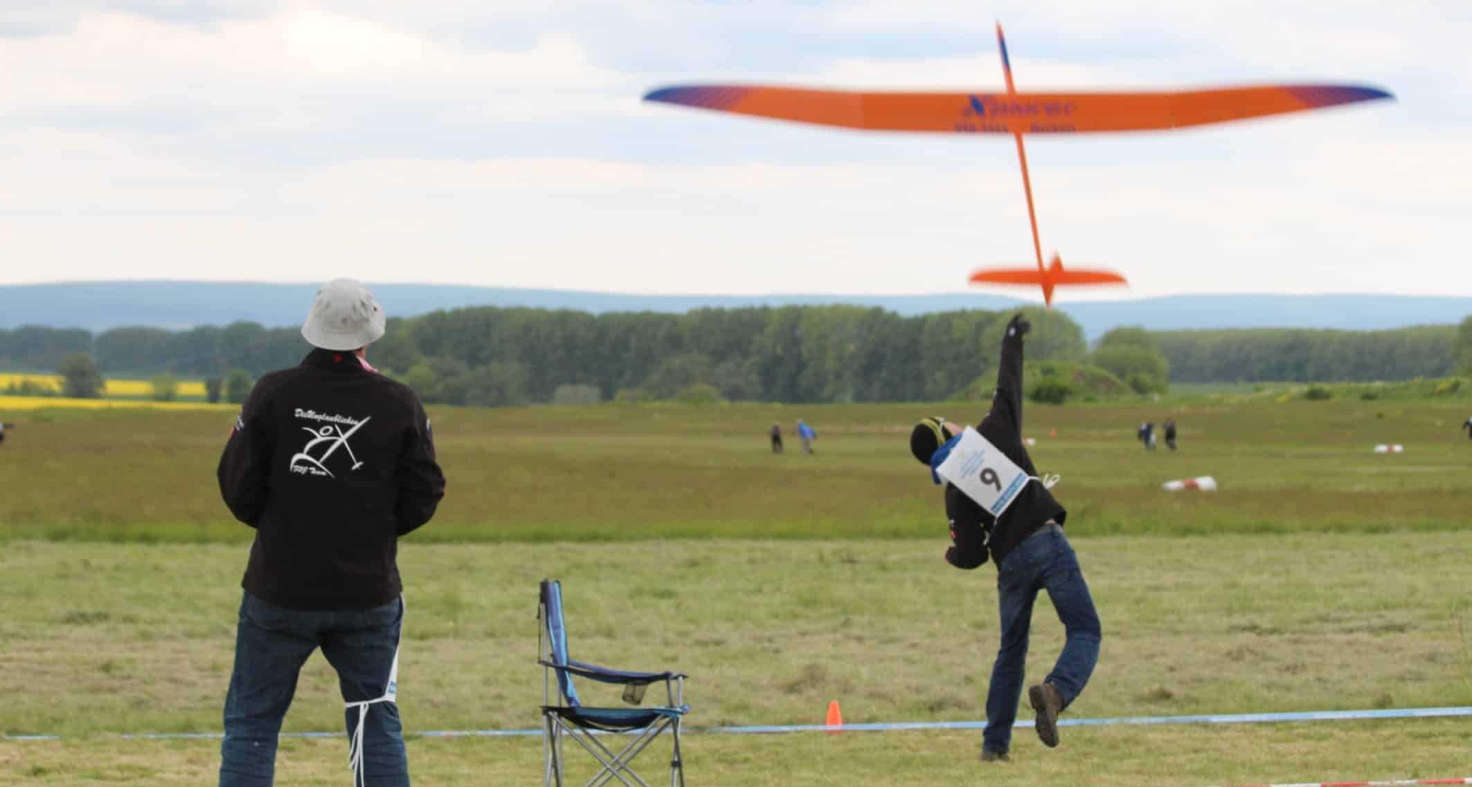 F3J 01