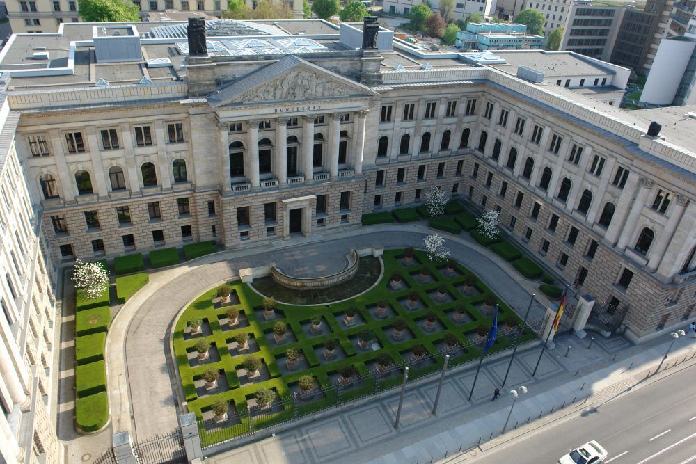 1 Bundesrat Gebaeude außen e1489153156500