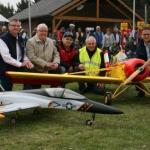 NRW II: Modellflieger bedanken sich bei MdB Dr. Carsten Linnemann