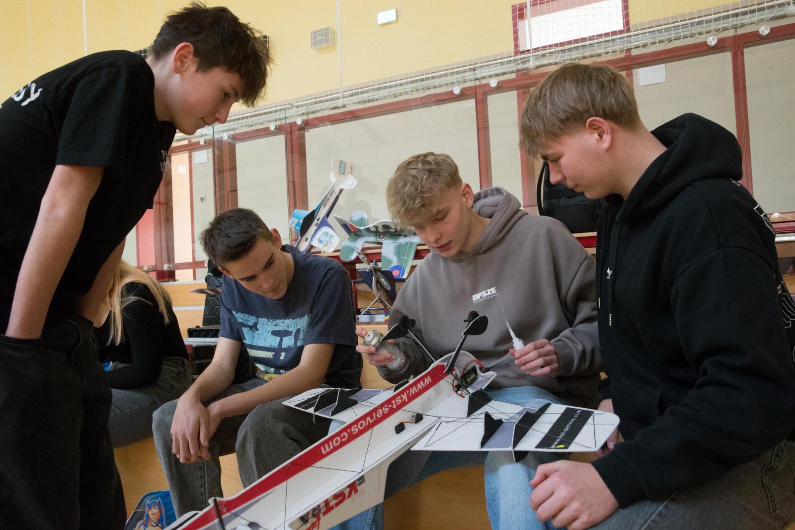 6cc75b03 fa4c 4d45 b04e b26a82a6dc7d